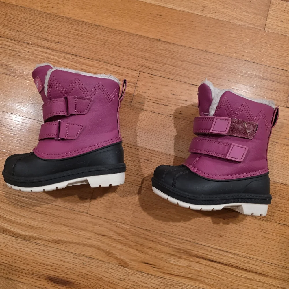 Cat & Jack Girl's Winter Boots